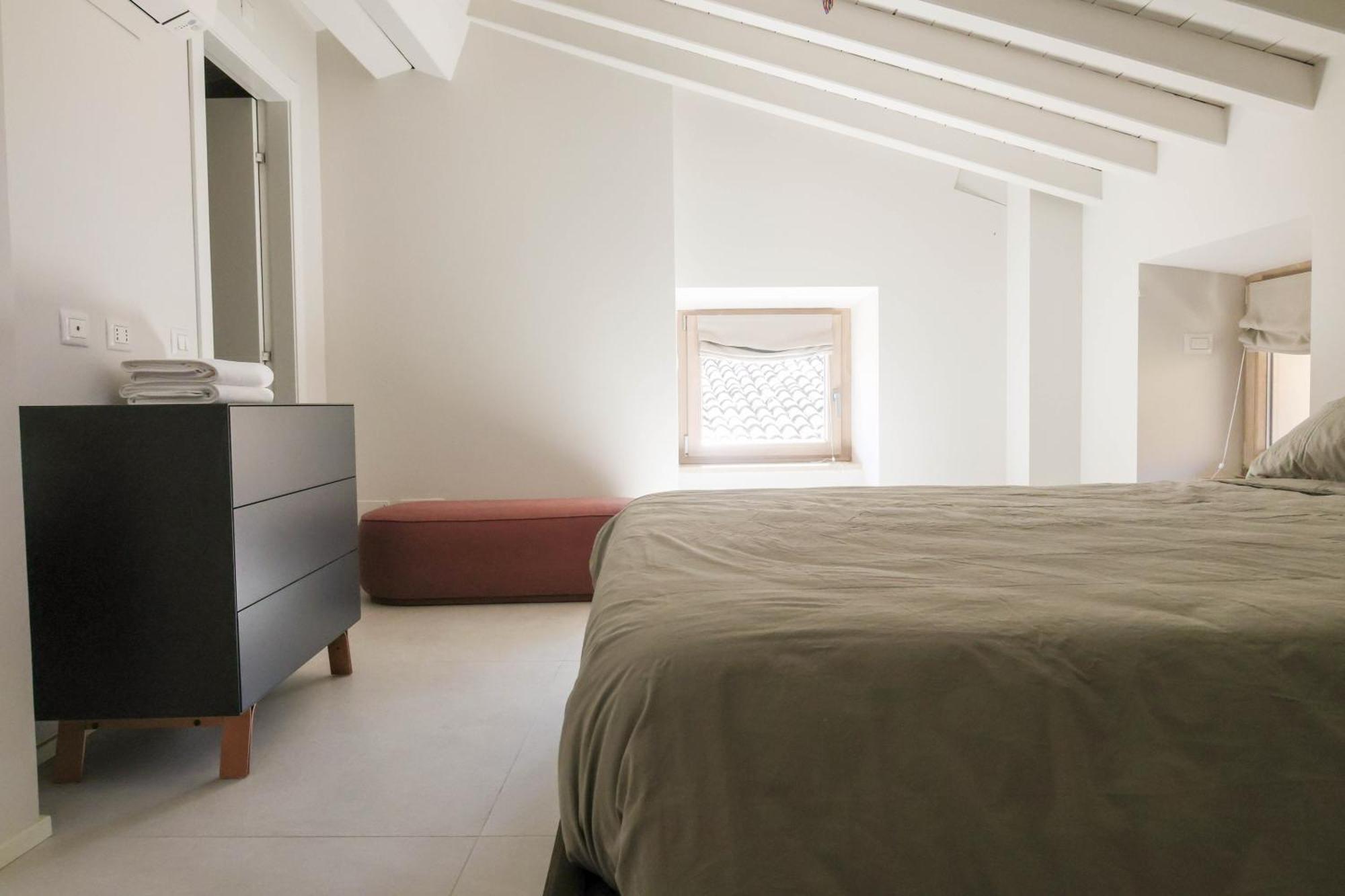Vicolo Dei Signori Lägenhet Desenzano del Garda Exteriör bild